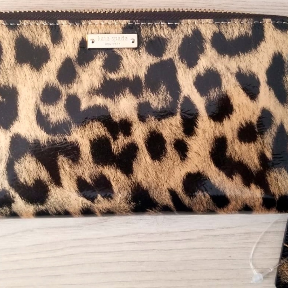 Kate Spade Zip Around Wallet
